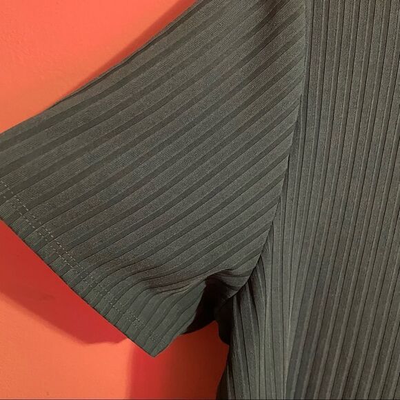 Studded Teal Green Ribbed Knit Top Keyhole Crew Neck Short Sleeve - Picture 5 of 8